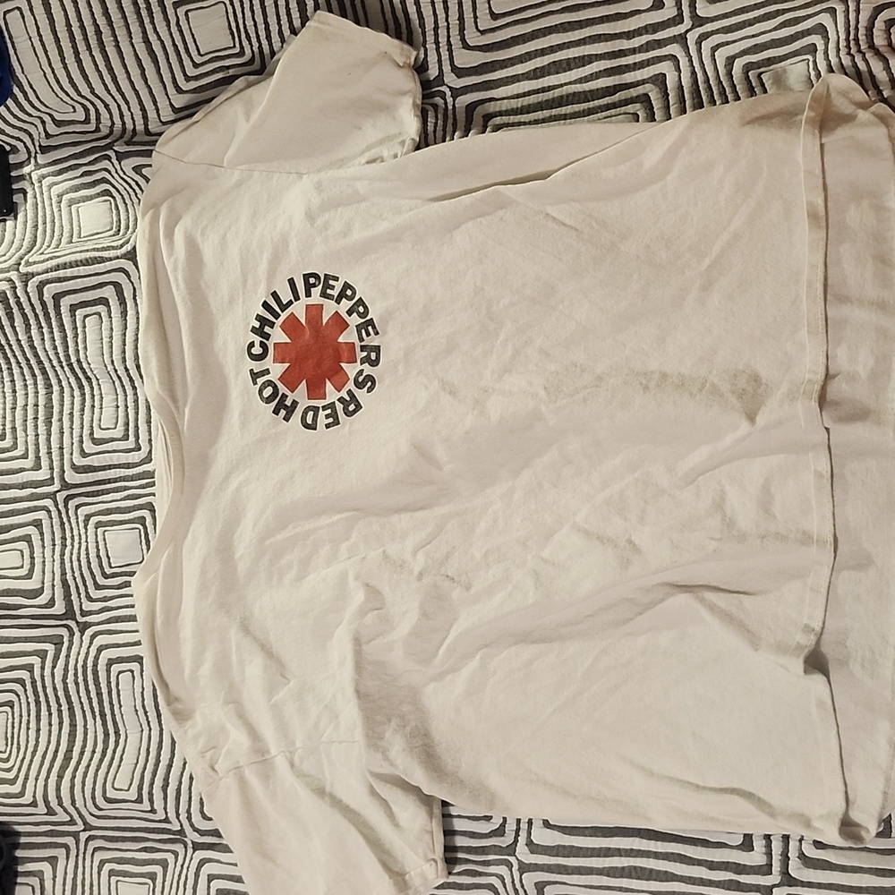 Red Hot Chili Peppers tshirt